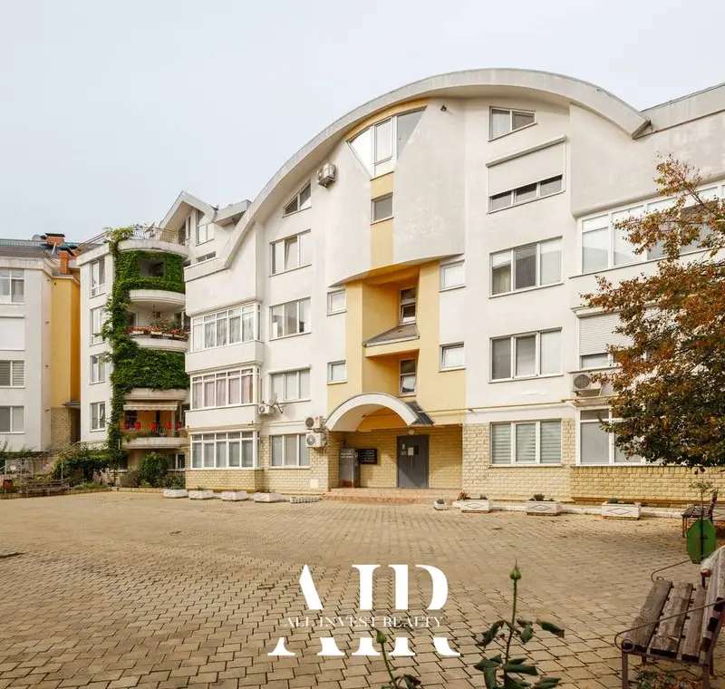 Centru, Colina Pușkin