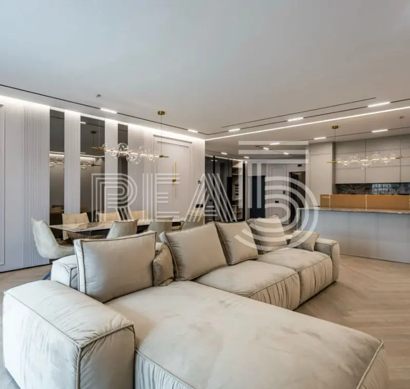 Centru, -
