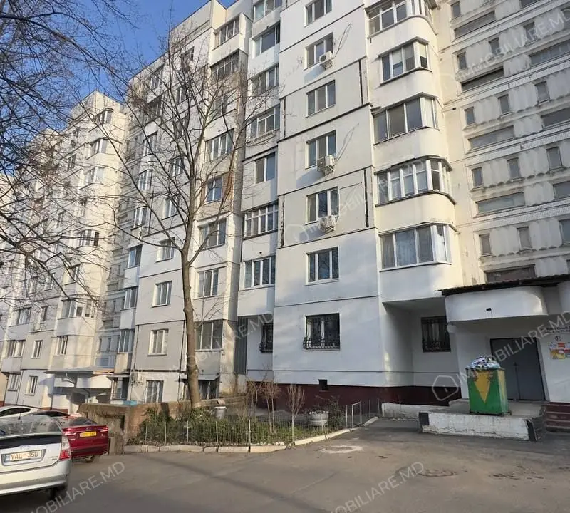 Botanica, Strada Valea Crucii, Toamna de Aur, Chișinău