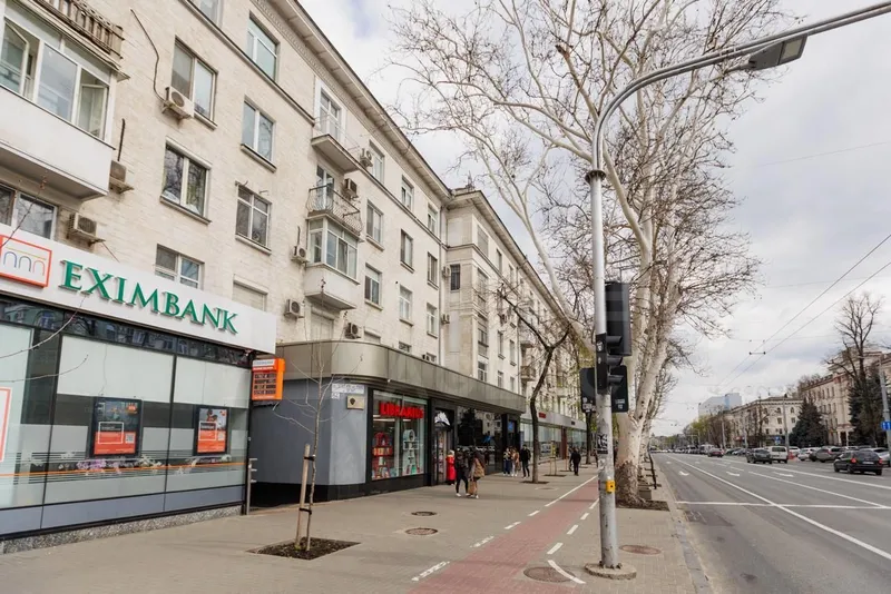 Centru, bul. Ştefan cel Mare şi Sfînt